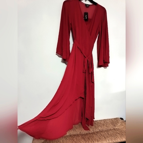 New Elegant Red Wrap Dress / Size 14 - Picture 2 of 12
